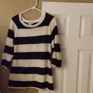 Women's Pre Owned Liz Claiborne Size Extra Large Black White Sweater.